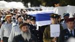 El féretro con los restos mortales de Peres fue sepultado en el cementerio del monte Herzl de Jerusalén, a unos metros de donde reposa otro Nobel de la Paz, Yitzhak Rabin.