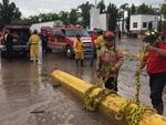 Debido a las inundaciones en la capital de Durango, este viernes se habilitaron por lo menos cuatro centros de acopio para recaudar víveres para la población afectada por las inundaciones.