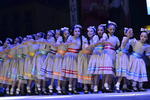 El publico se animo al ver a los niños hacer sus danzas folclóricas.