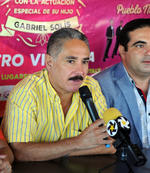 Contará con la participación de su hijo Gabriel Solís encabezando el elenco compuesto por José Julián y la duranguense Barbara Amador, acompañados por el mariachi Pueblo Nuevo.