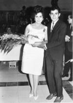 09102016 Profra. Ana María Salas Hernández con su hermano en la fiesta de graduación de la Escuela Normal en 1966.