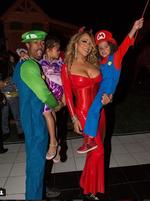 Galilea Montijo . Encarnó a “Darth Vader” y sus hijos no se quedaron atrás con personajes de StarWars y Cazafantasmas.