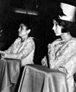 06112016 Srita Juanita Mestas acompañada de sus padres, Sr. Valente Enríquez Ramírez y Sra. Juanita Mestas, el 17 de septiembre de 1953, afuera del Templo de la Virgen de Guadalupe en San Juan de Guadalupe, Durango.