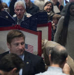 Los Clinton emitieron su voto en las primeras horas de la jornada electoral.