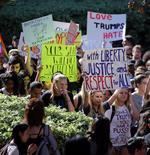 Estudiantes se sumaron al reclamo contra Trump.