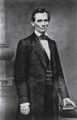 En el libro se incluye la foto de Abraham Lincoln tomada por Matthew Brady.