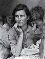 Aparece también la imagen de una madre migrante por Dorothea Lange.