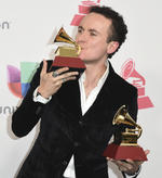 Julieta Venegas ganó como Mejor álbum pop/rock por Algo sucede.