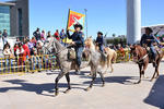 Caballos pasaron frente a la presidencia de Torreón.