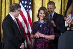 Bill Gates recibió la Medalla de la libertad.