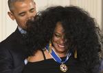 La cantante Diana Ross con el presidente Obama.