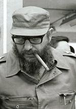 Fidel Castro se mantuvo en el poder 49 años y 55 días marcados, entre otros hitos, por el enfrentamiento con Estados Unidos, su alianza con la URSS, la crisis económica en que se hundió la isla tras caer ese bloque y la revolución "bolivariana" capitaneada por su pupilo venezolano Hugo Chávez, que se convirtió en el principal aliado de la Cuba castrista en el siglo XXI.