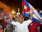 Tan pronto se dio a conocer la noticia, los exiliados cubanos salieron a las calles.