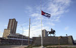 Imágenes del difunto comandante se ven en los edificios de La Habana.