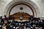 05 enero. Asamblea | Se instala la IV Asamblea Nacional de Venezuela en la que de los 163 diputados la mayoría es de oposición.