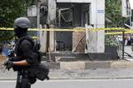 14 enero. Atentado | En Yakarta, Indonesia, el Estado Islámico detona bombas en cinco centros comerciales y provoca varios tiroteos que dejan cinco muertos.