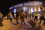 28 junio. Atentado | Un atentado perpetrado por tres terroristas suicidas en el Aeropuerto Internacional Atatürk de Estambul (Turquía) causa 44 muertos y 239 heridos.