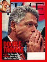 1998, año en el que el expresidente americano, Bill Clinton, nunca podrá olvidar. Además de tener que lidiar con la inminente guerra entre E.U. e Iraq, Clinton se vio envuelto en escándalo de infidelidad que terminó convirtiéndose en un circo mediático luego de que Monica Lewinsky asegurara haber tenido una relación de adulterio con el Presidente.