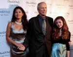 El cantante es padre de ocho hijos con cinco mujeres distintas. Primero, fue padre de Sarah junto a Susannah Boffey, una estudiante de arte, en 1963. Después se casó con Alana Hamilton en 1979, con quien tuvo dos hijos, Kimberley y Sean. De su relación con la modelo Kelly Emberg nació la pequeña Ruby. Los siguientes dos hijos, Renée y Liam, son frutos de la relación con la modelo Rachel Hunter, con quien se casó en 1990. Actualmente, el actor está casado con Penny Lancaster con quien tiene dos hijos, Alastair y Aiden.