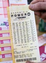La Loteria de Power Ball entregó 1,600 millones de dólares en enero y un pago de 429 millones en junio.