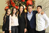 27122016 Jacobo y Adriana con sus hijos, Ana Paula, Natalia y Jacobo.