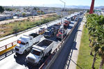 Cientos de transportistas expresaron su rechazo al gasolinazo.