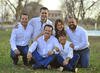 08012017 ANIVERSARIO DE BODAS.  Gerardo Guzmán Mc Curry y Coco Méndez de Guzmán acompañados de sus hijos, Robin, Yessica, Alex y Gerardo.