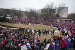 Cientos de miles de mujeres se concentraron el sábado en Washington y otras ciudades alrededor del mundo para demostrarle a Donald Trump que no las callarán durante los próximos cuatro años.