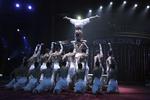 Los artistas 'The acrobatic troop of Xianjiang', ganadores del Premio payaso de plata, actúan durante la ceremonia de la edición 41 del Festival Internacional de Circo de Monte-Carlo