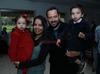 Héctor Ovaye, Alejandra Mendivil y familia.
