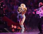 La cantante Lady Gaga creo un despliege tecnológico en el centro del campo del NRG Stadium.