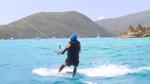 Obama aprendió a hacer "kitesurf" y Branson "foilboard", otro deporte acuático de moda en el que se usa una tabla de surf con una quilla especial que permite elevarse sobre el agua y alcanzar gran velocidad.