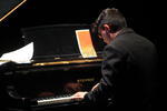 El maestro José Ramón Aguirre ofreció un rectal de piano en memoria del reconocido músico duranguense.