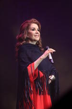 La cantante rindió homenaje a grandes compositores y voces mexicanas con selectos temas tradicionales.