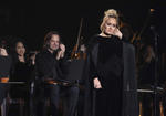 Adele se llevó los premios principales de la gala de los Grammy.