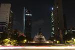 Las luces de la fuente de la Diana Cazadora en ciudad de México se apagaron de igual manera.