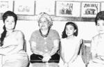 09042017 En 1970, durante una boda, Dulce Ma., Norma, Clementina y Olga en compañía de Jesús Reyes García.