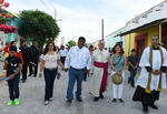 Habitantes de Viesca y turistas salieron a las calles a apreciar la Procesión del Silencio en el Viernes Santo.