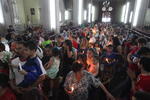Miles de fieles acudieron ayer a pedirle protección a su santo patrono.