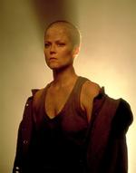 Sigourney Weaver. La actriz también se rapó por su trabajo. Ella decidió eliminar el pelo de su cabeza para la película Alien 3.