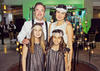 30042017 Carlos y Liss con sus hijas, Regina y Luciana.