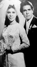 07052017 Margarita Jaquez García y Miguel Sifuentes López el día de su boda el 23 de mayo de 1976.