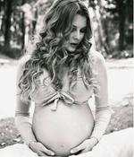 El 27 de enero la actriz Marjorie de Sousa dio a luz a su primer hijo Matías Gregorio Gil de Sousa.
Matías, quien tiene ya tres meses de vida, pesó 2 kilos 800 gramos.
La actriz aún no publica una foto del rostro de su bebé, aunque el padre del niño, Julián Gil ya lo hizo en sus redes sociales.