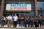 Más de 300 trabajadores se manifestaron durante esta mañana en la Presidencia de Saltillo.