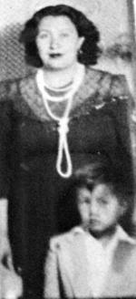 14052017 Sra. Matilde Bautista de Jiménez (f) e Ing. Abel Ángel Jiménez Bautista, en 1951.