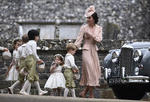 Entre los participantes estuvieron el príncipe Jorge, de 3 años, como paje; y la princesa Carlota, de dos y una de las damas de honor. Los dos son los hijos de la duquesa de Cambridge, hermana de Pippa.