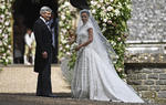 Se estima que la recepción de la boda costó unas 350 mil libras (equivalentes a 455 mil dólares) y según Sky News tan solo el vestido de novia tuvo un costo de 40 mil libras (52 mil dólares).