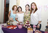 28052017 FIESTA DE CANASTILLA.  Laura Silva acompañada de Gaby, Vero y Yaya, organizadoras del festejo.