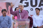 López Obrador, dijo que lo han comparado con Hugo Chávez y Nicolás Maduro y otos más, a los que dijo no haber conocido, agregó que lo han acusado de tener una gran fortuna, lo cual tampoco es cierto y agregó “me dicen Peje pero no soy lagarto”.