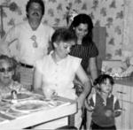 04062017 Amparo, Alejandro, José Gilberto, Patricia, Sarita y Alejandra en 1985.